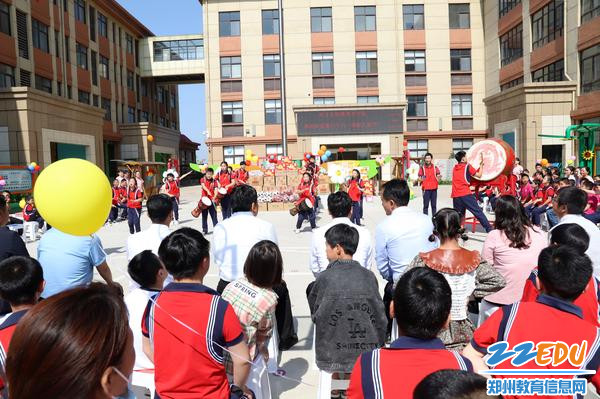 在特殊教育学校3